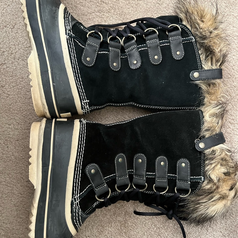 Waterproof Sorels 7.5 womens